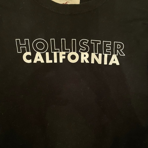 COPY - Hollister Classic Black Crewneck Sweater - Picture 2 of 4